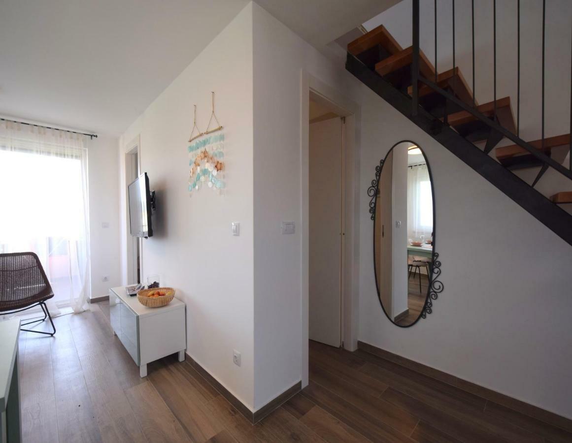 Apartments Medna Čižići Εξωτερικό φωτογραφία