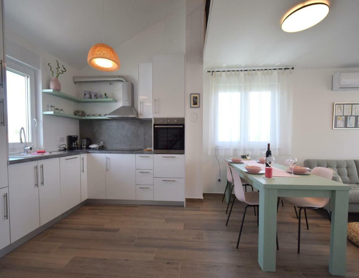 Apartments Medna Čižići Εξωτερικό φωτογραφία