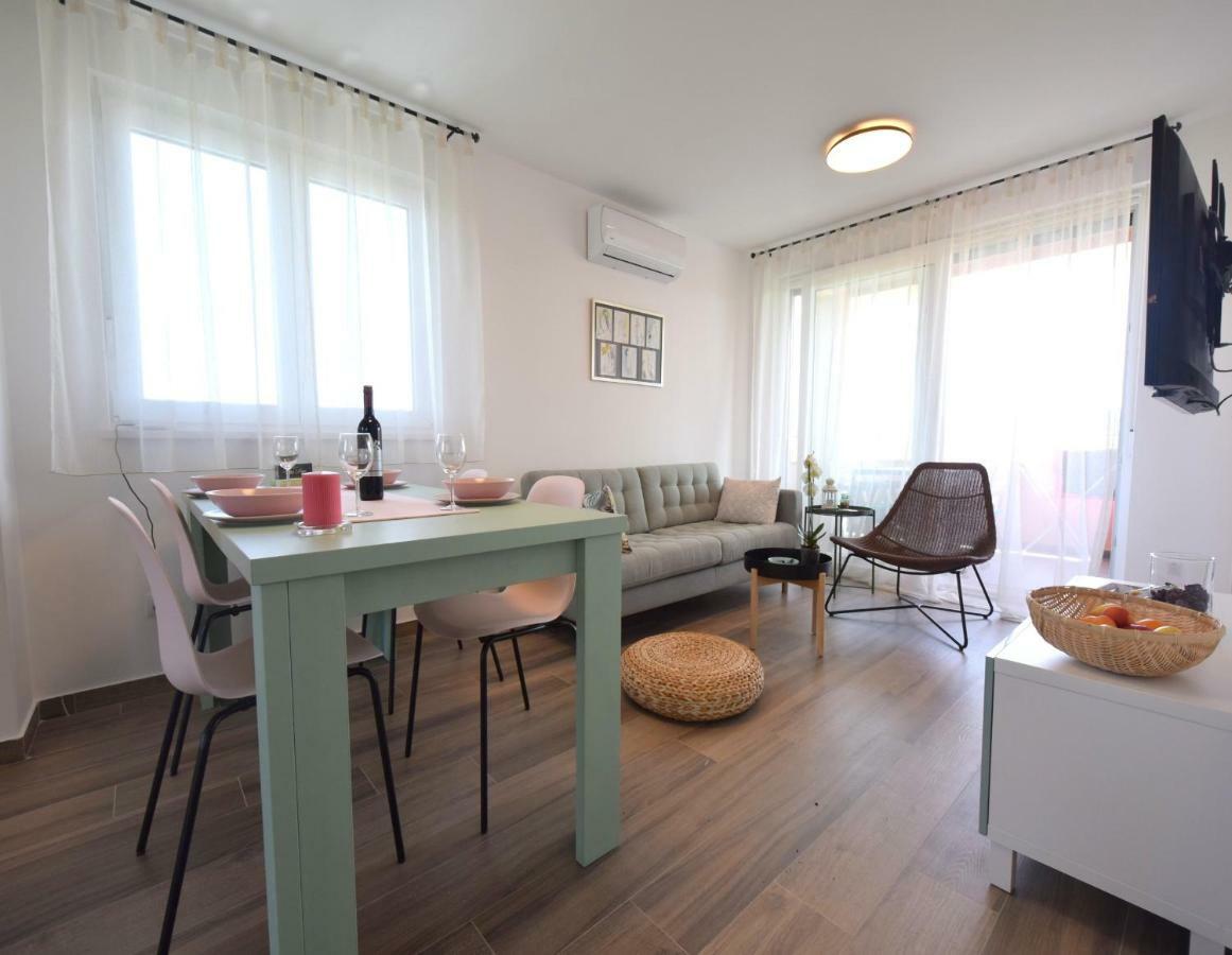 Apartments Medna Čižići Εξωτερικό φωτογραφία