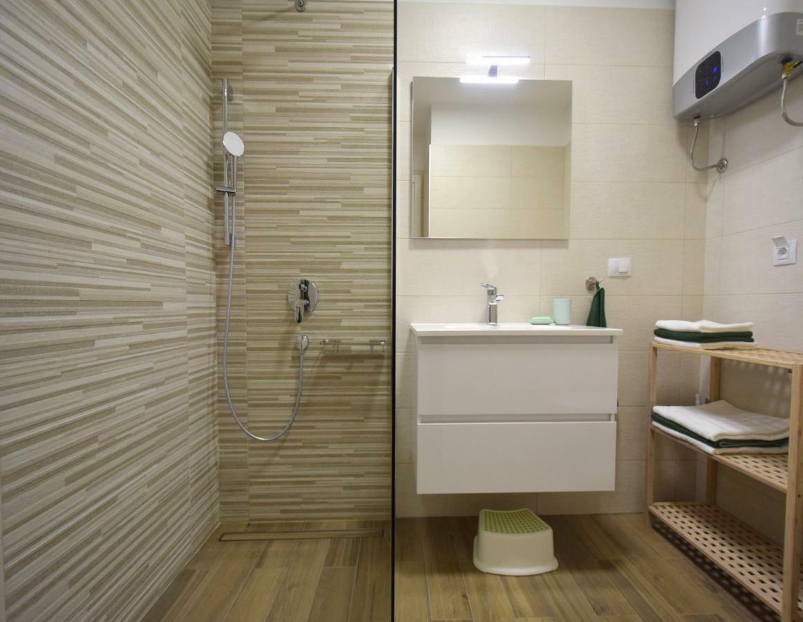 Apartments Medna Čižići Εξωτερικό φωτογραφία