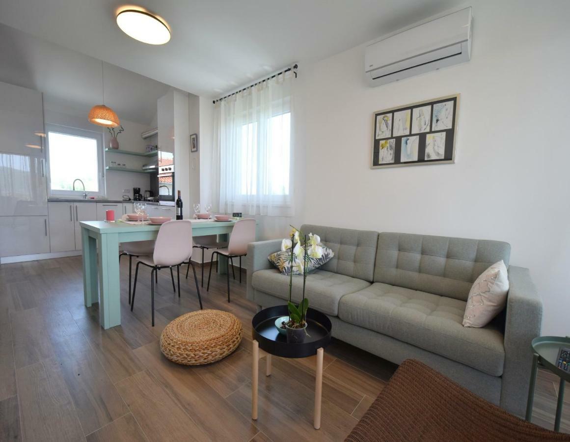 Apartments Medna Čižići Εξωτερικό φωτογραφία