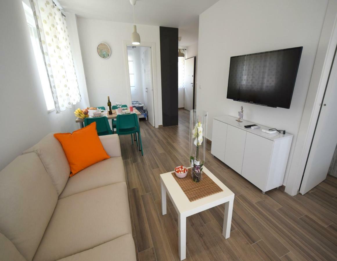 Apartments Medna Čižići Εξωτερικό φωτογραφία