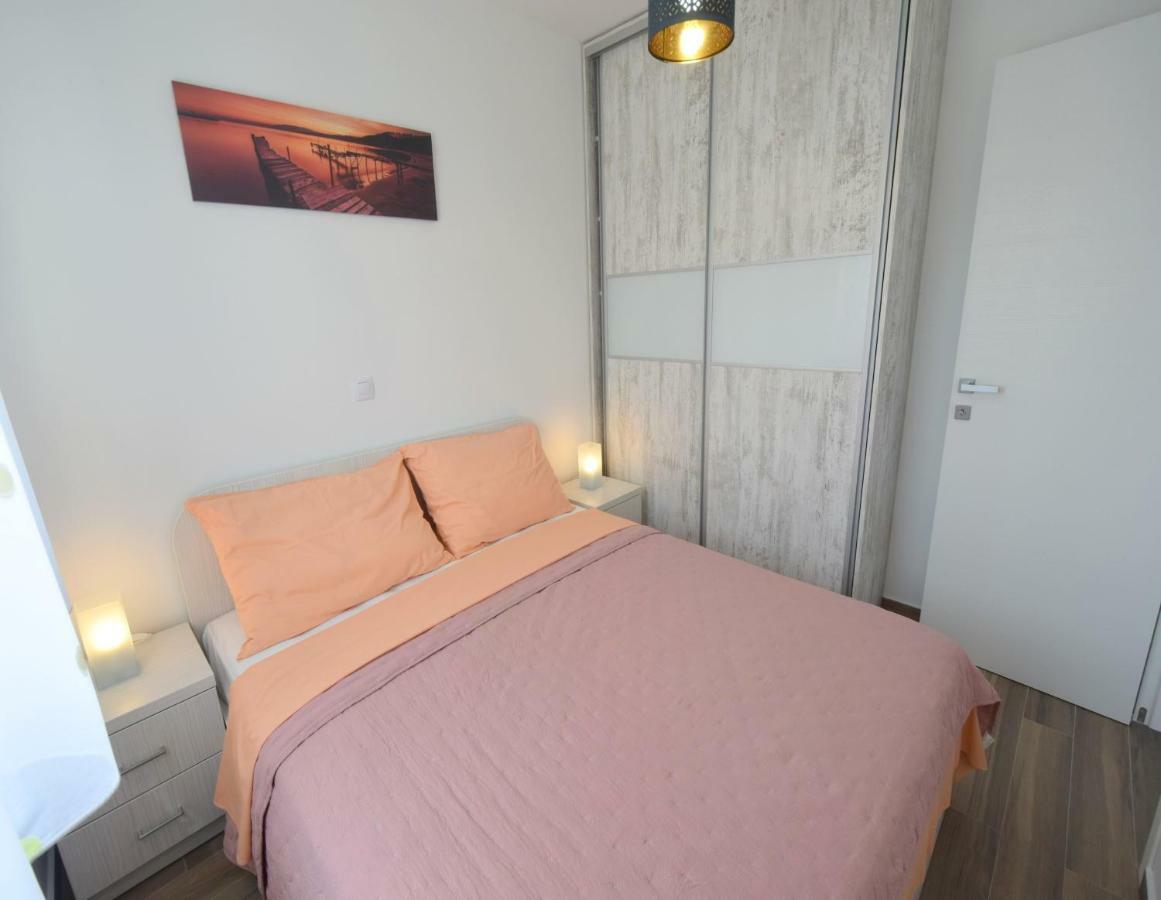 Apartments Medna Čižići Εξωτερικό φωτογραφία