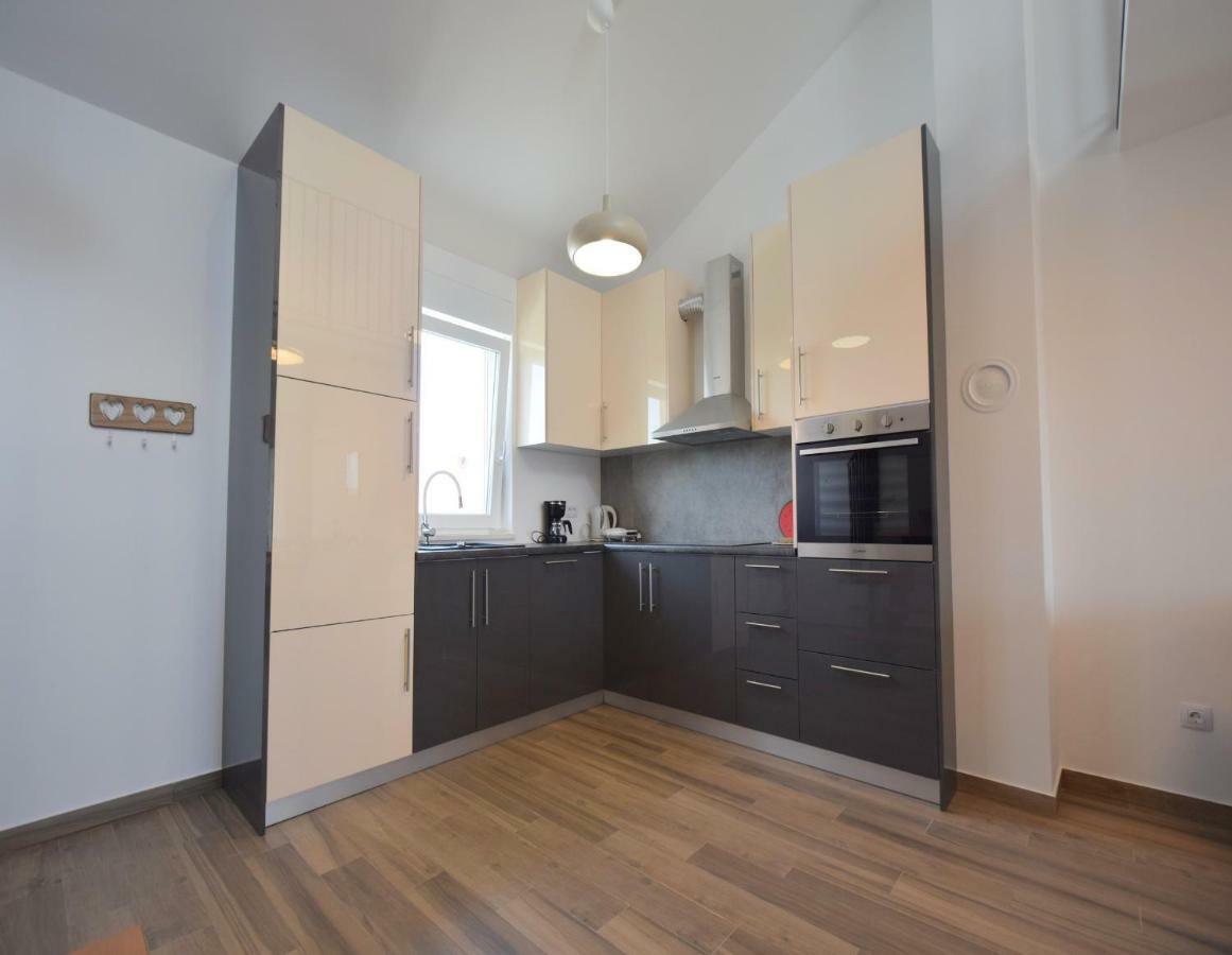 Apartments Medna Čižići Εξωτερικό φωτογραφία