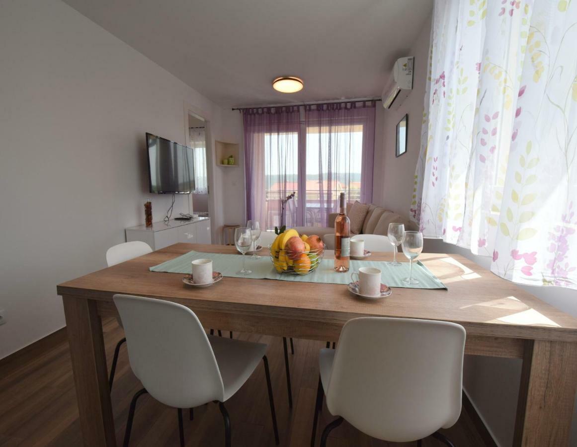 Apartments Medna Čižići Εξωτερικό φωτογραφία