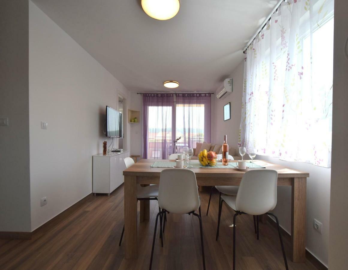 Apartments Medna Čižići Εξωτερικό φωτογραφία
