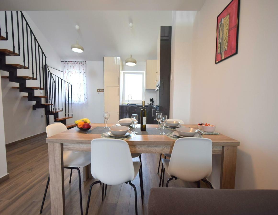 Apartments Medna Čižići Εξωτερικό φωτογραφία