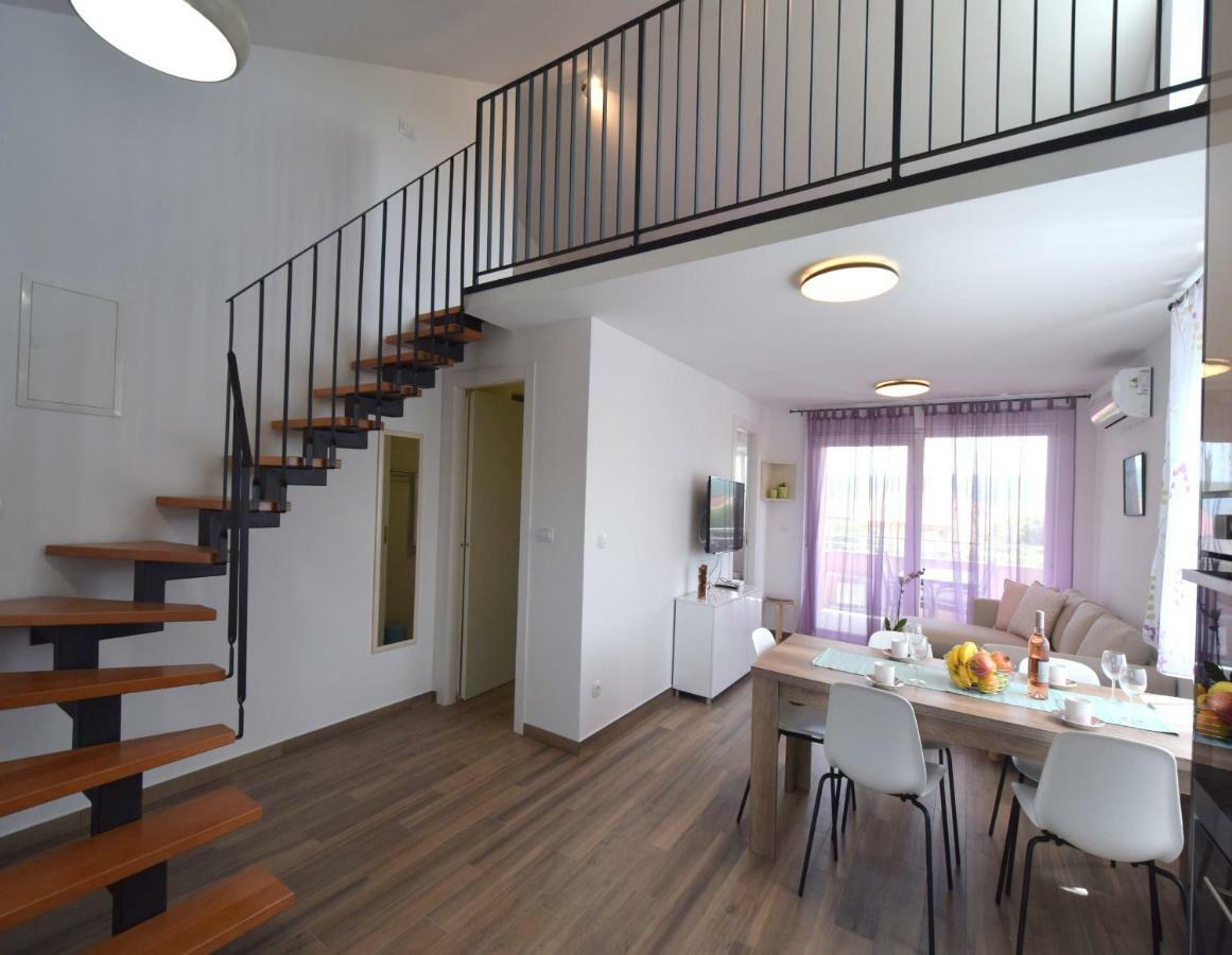 Apartments Medna Čižići Εξωτερικό φωτογραφία